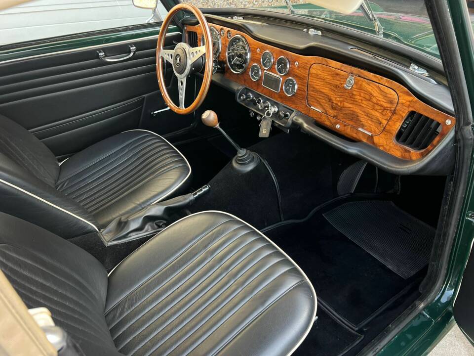 Image 7/7 de Triumph TR 4A (1966)