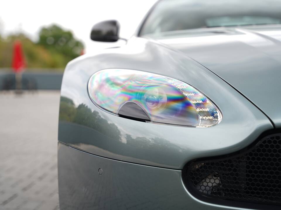 Bild 35/50 von Aston Martin V8 Vantage AMR (2018)