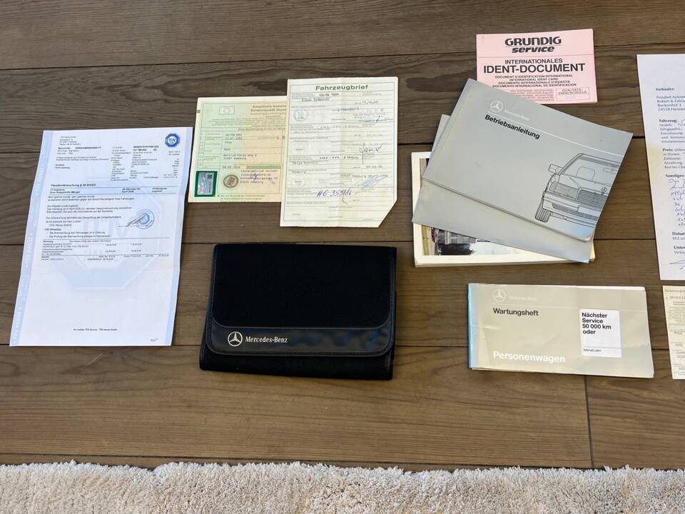 Imagen 52/69 de Mercedes-Benz 190 E 1.8 (1991)