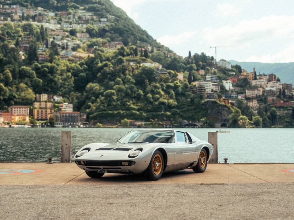 Immagine 3/16 di Lamborghini Miura P 400 S (1971)