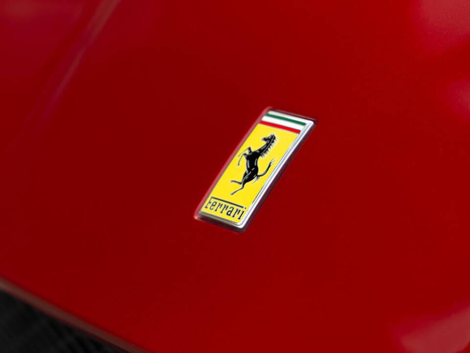 Image 7/39 of Ferrari 812 Superfast (2018)