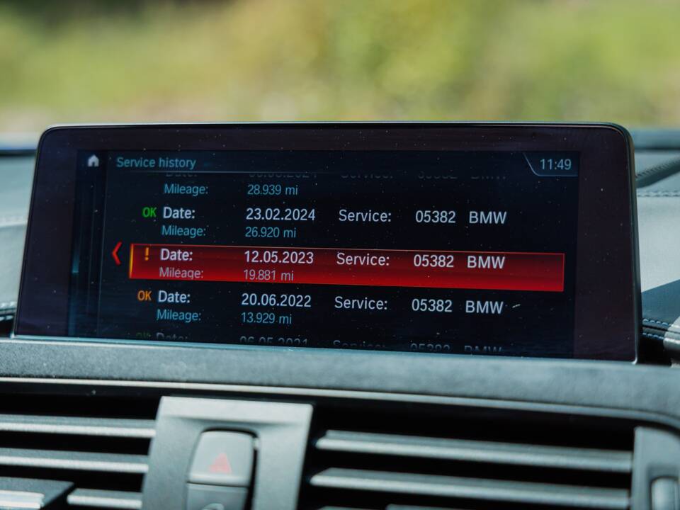 Image 32/37 of BMW M3 (2019)