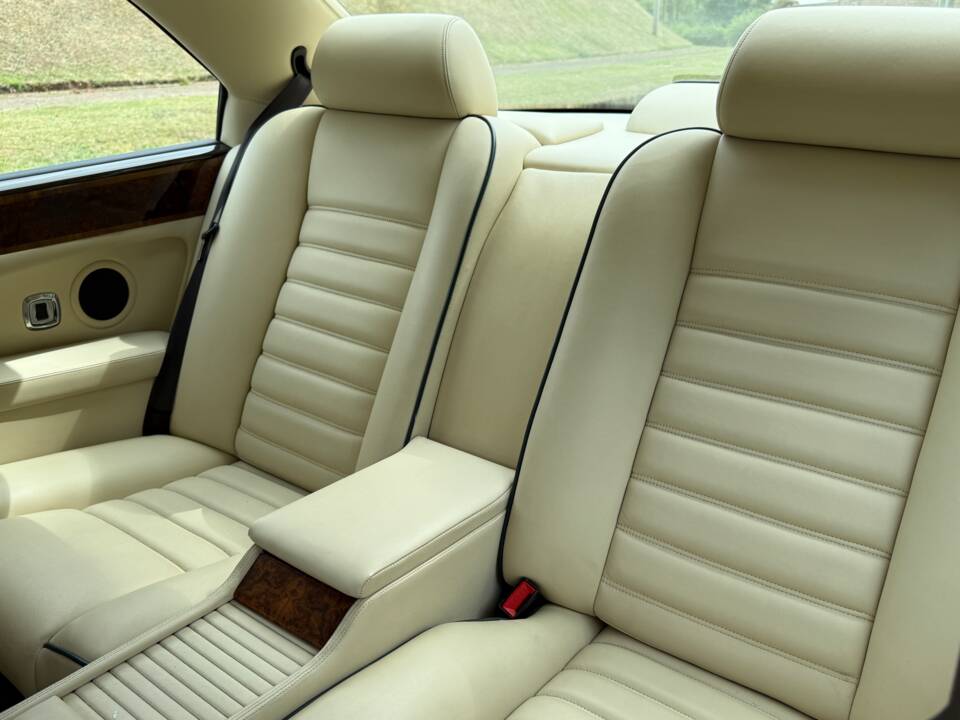 Bild 18/34 von Bentley Continental R (1995)