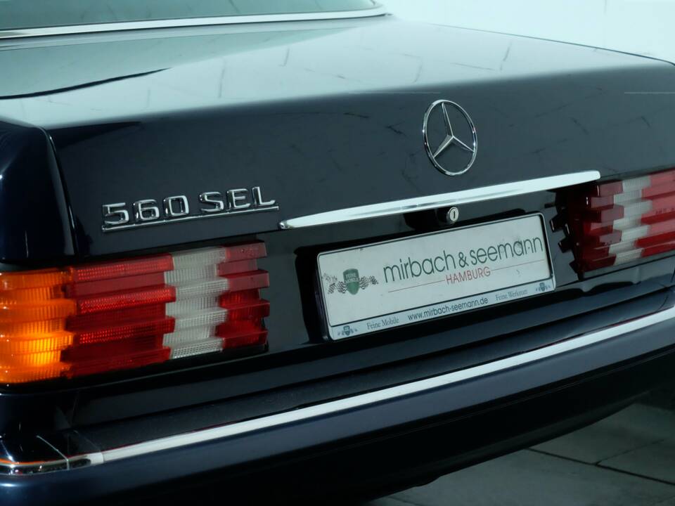 Afbeelding 27/32 van Mercedes-Benz 560 SEL (1990)