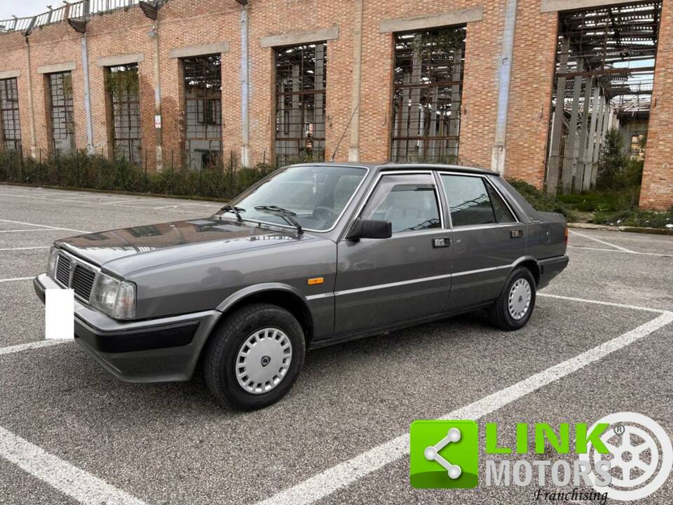 Immagine 3/10 di Lancia Prisma 1300 (1987)