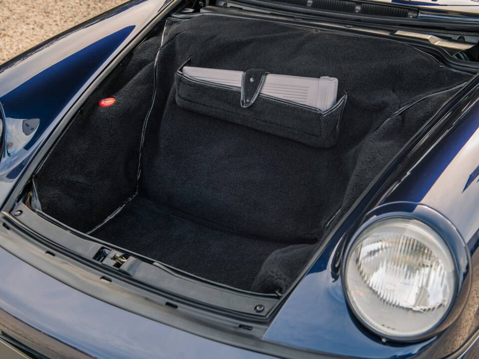 Image 24/27 de Porsche 911 Turbo 3.3 (1991)