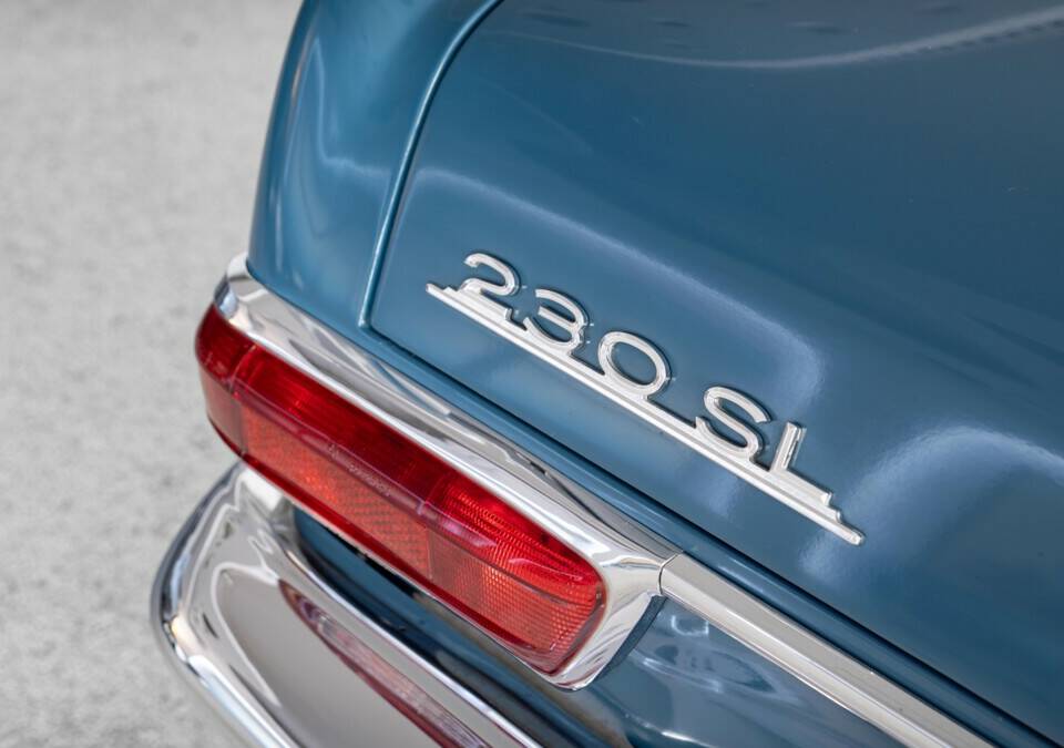 Image 18/33 of Mercedes-Benz 230 SL (1966)