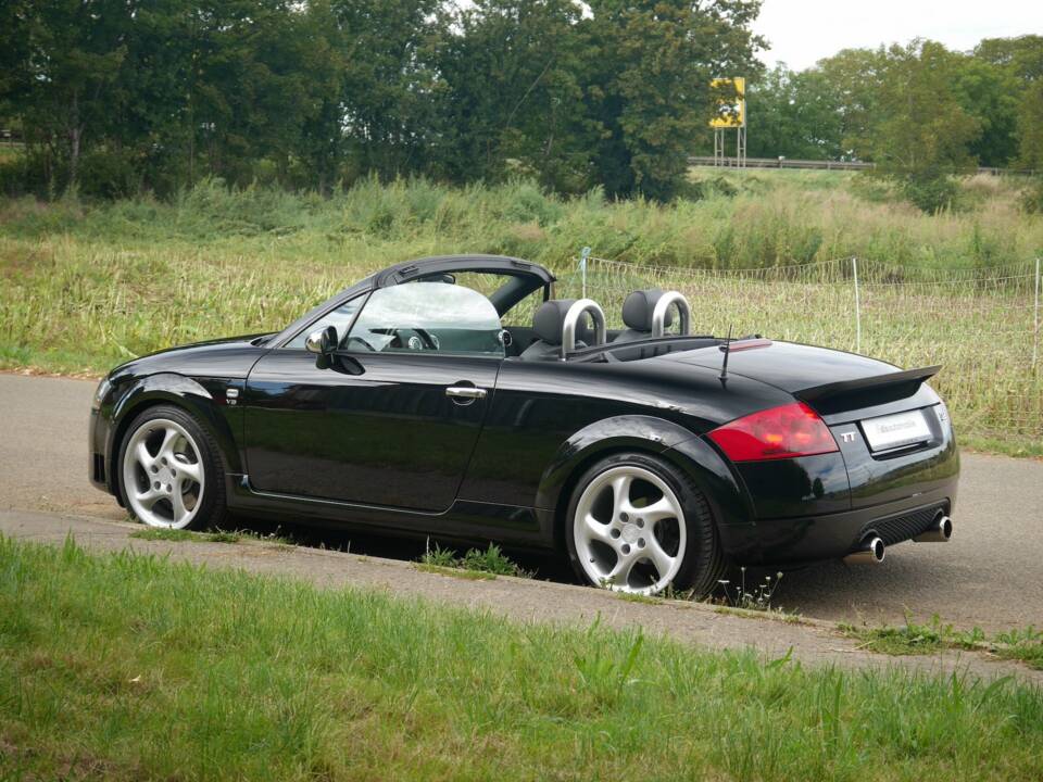 Image 14/35 of Audi TT 3.2 quattro (2004)