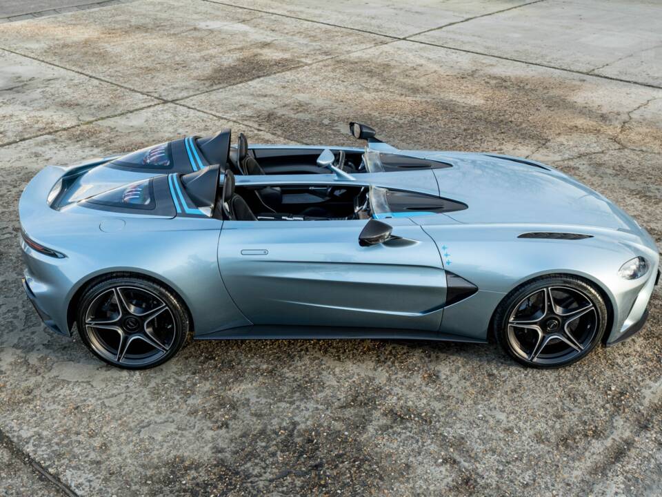 Bild 10/35 von Aston Martin V12 Speedster (2021)