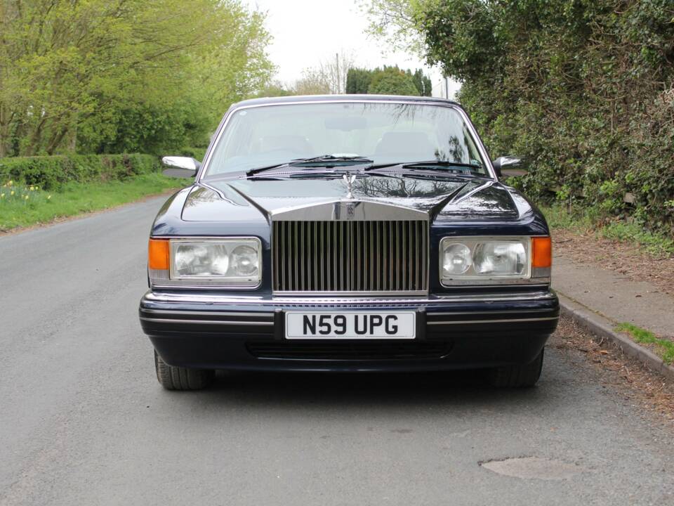 Image 2/20 of Rolls-Royce New Silver Spirit (1996)