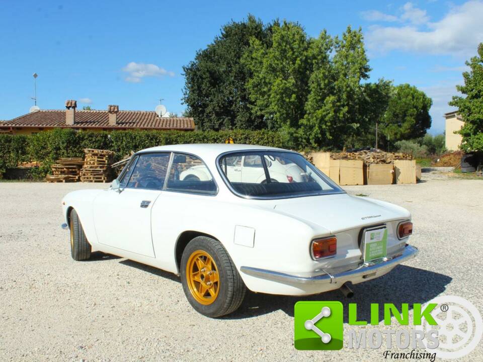 Immagine 5/10 di Alfa Romeo Giulia GT 1300 Junior (1973)