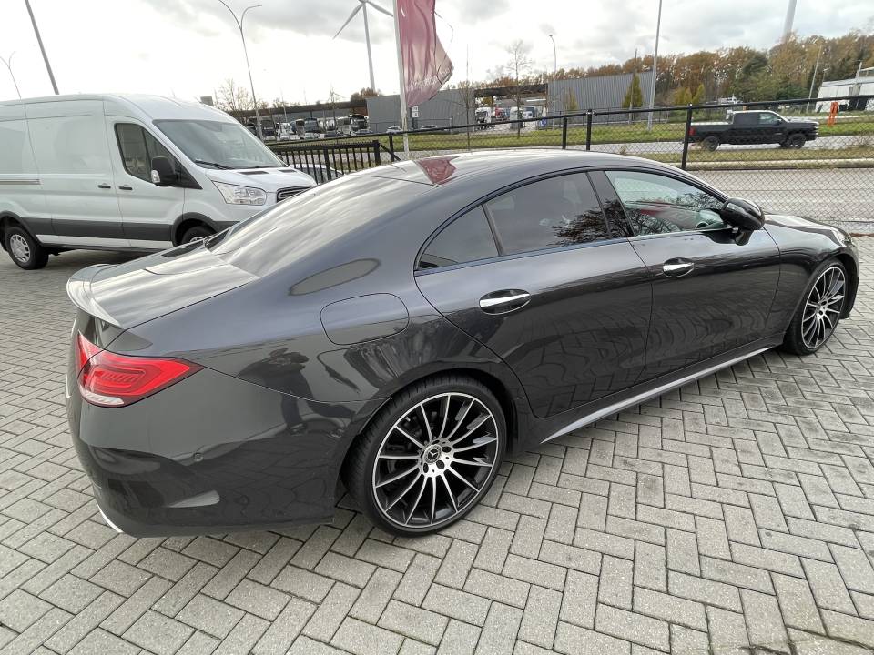 Image 13/38 of Mercedes-Benz CLS 300 d (2020)