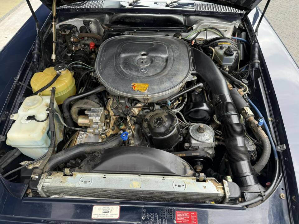 Image 38/50 of Mercedes-Benz 560 SL (1986)