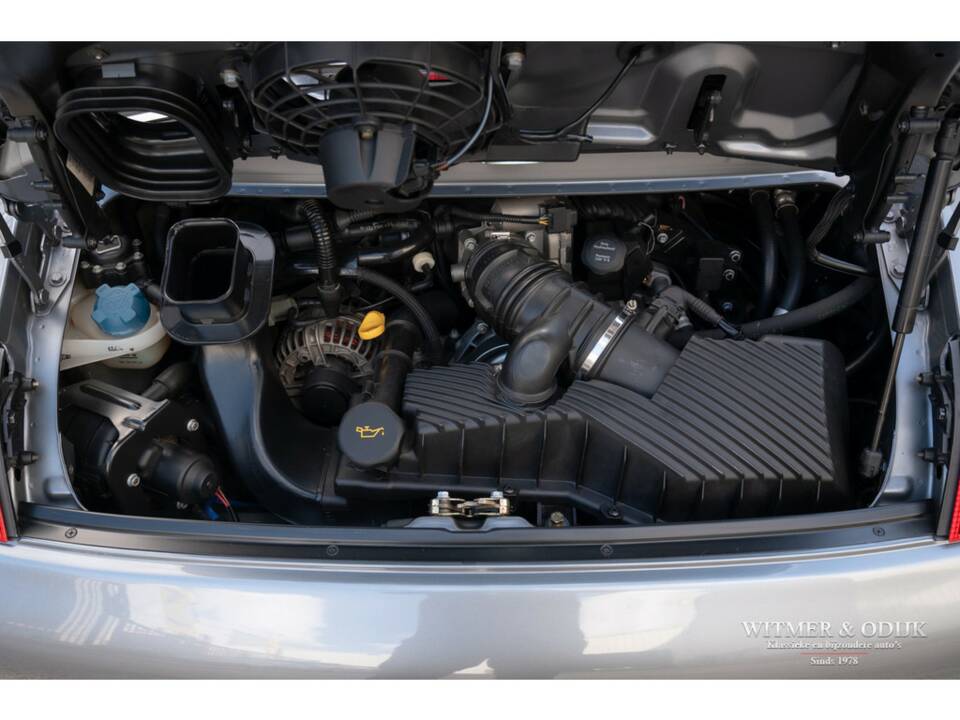 Bild 29/30 von Porsche 911 Carrera (2003)