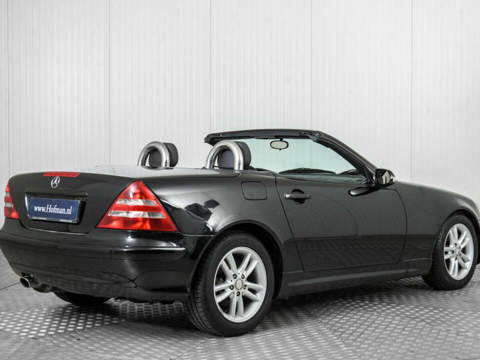 Bild 2/50 von Mercedes-Benz SLK 200 Kompressor (2001)