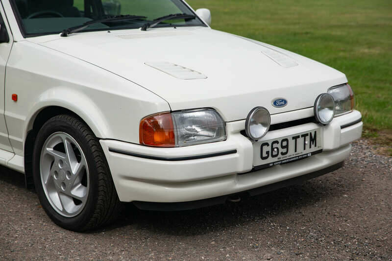 Image 8/10 of Ford Escort turbo RS (1989)
