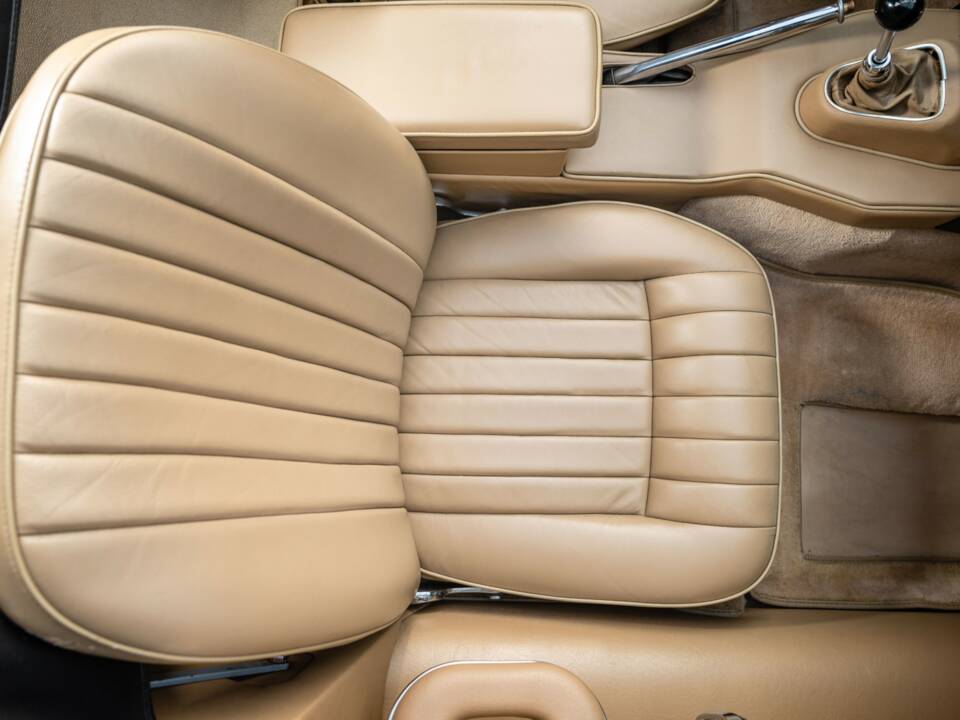 Image 36/48 de Jaguar Type E 4.2 (1965)