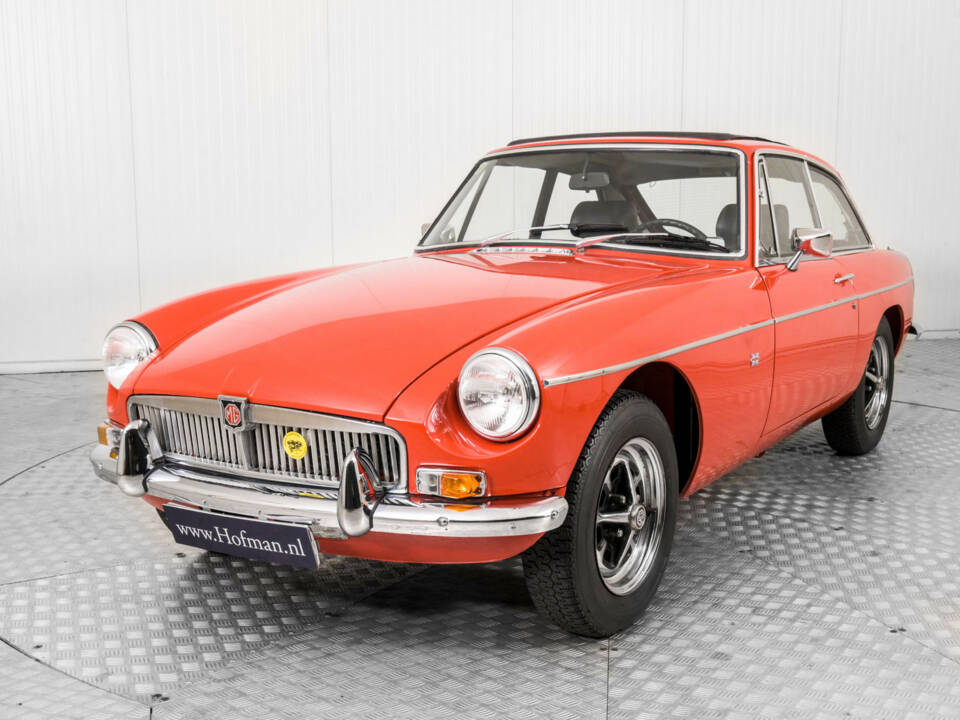 Imagen 17/50 de MG MGB GT (1975)