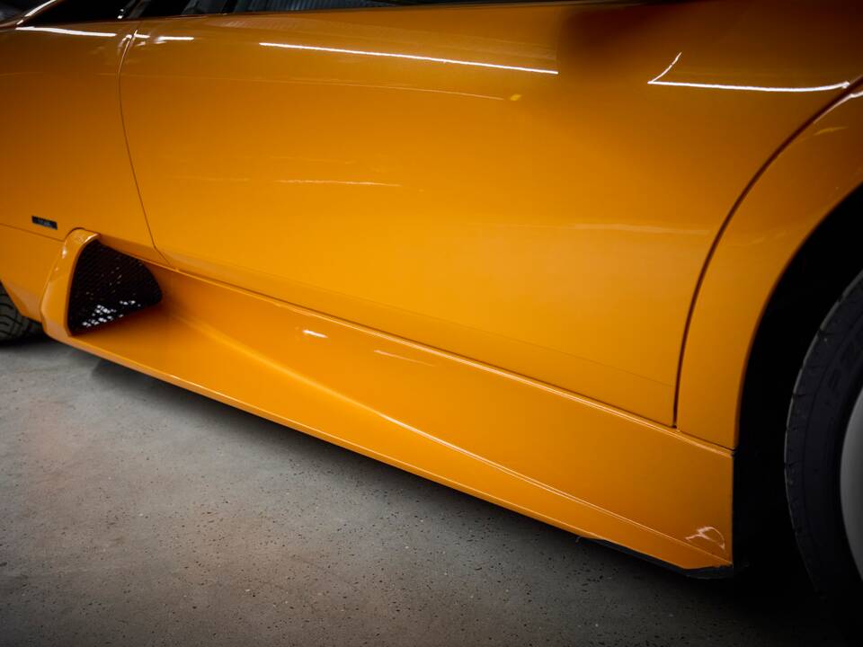 Image 27/99 of Lamborghini Murciélago (2003)