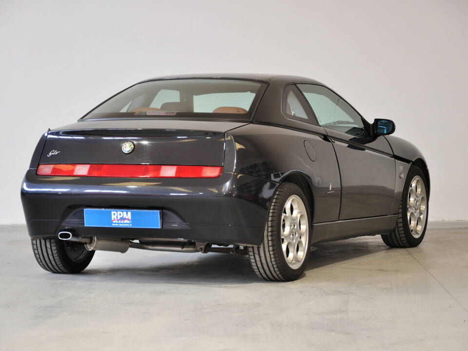 Image 23/29 of Alfa Romeo GTV 2.0 Twin Spark (2001)