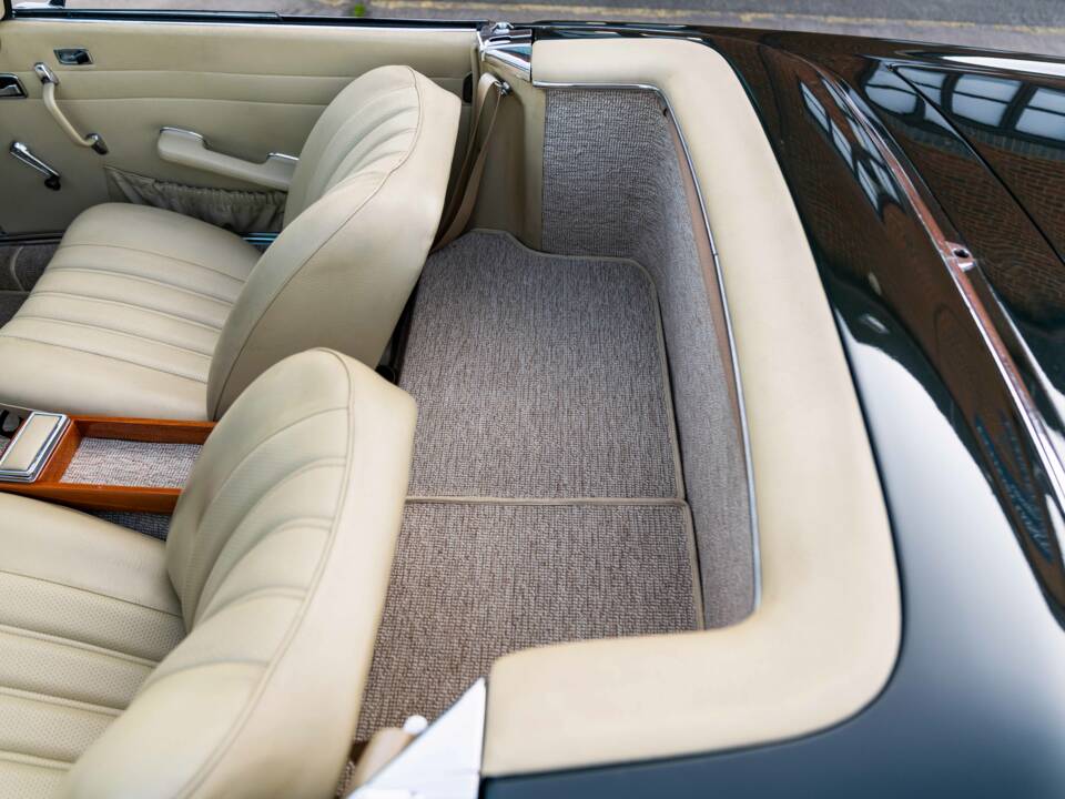 Afbeelding 31/43 van Mercedes-Benz 280 SL (1968)