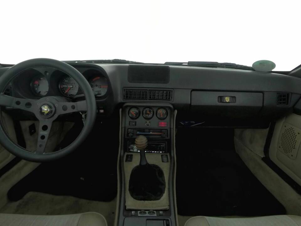 Image 6/44 of Porsche 924 S (1986)