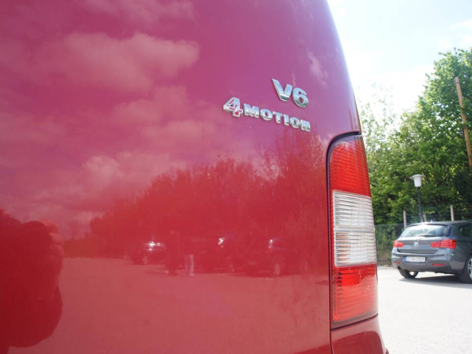 Image 20/23 of Volkswagen T5 Multivan 3.2 V6 4Motion (2007)