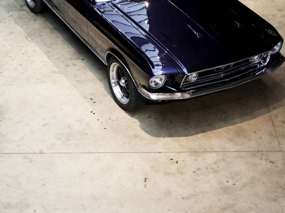 Image 13/57 of Ford Mustang 302 (1968)