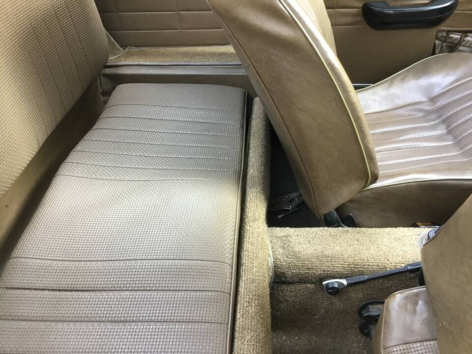 Image 70/83 of Volkswagen Karmann Ghia 1500 (1969)