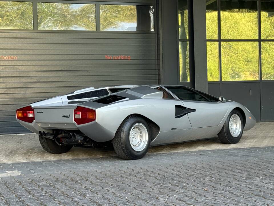 Image 12/45 of Lamborghini Countach LP 400 (1975)