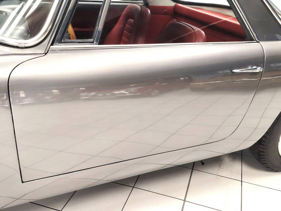 Afbeelding 18/55 van Lancia Flaminia GT 2.5 3C Touring (1963)