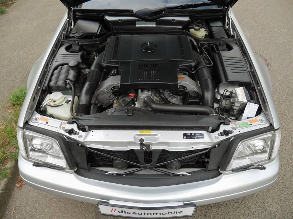 Image 28/50 of Mercedes-Benz SL 500 (1900)