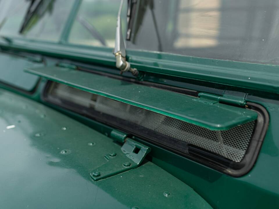 Bild 31/50 von Land Rover 88 Lightweight (1977)