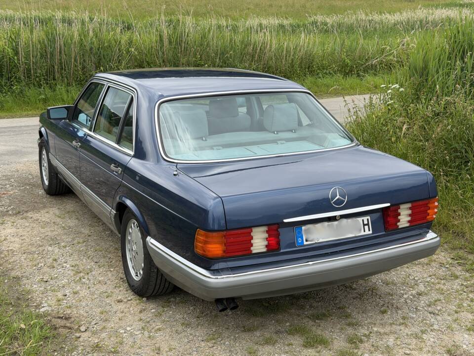 Image 8/20 of Mercedes-Benz 560 SEL (1988)