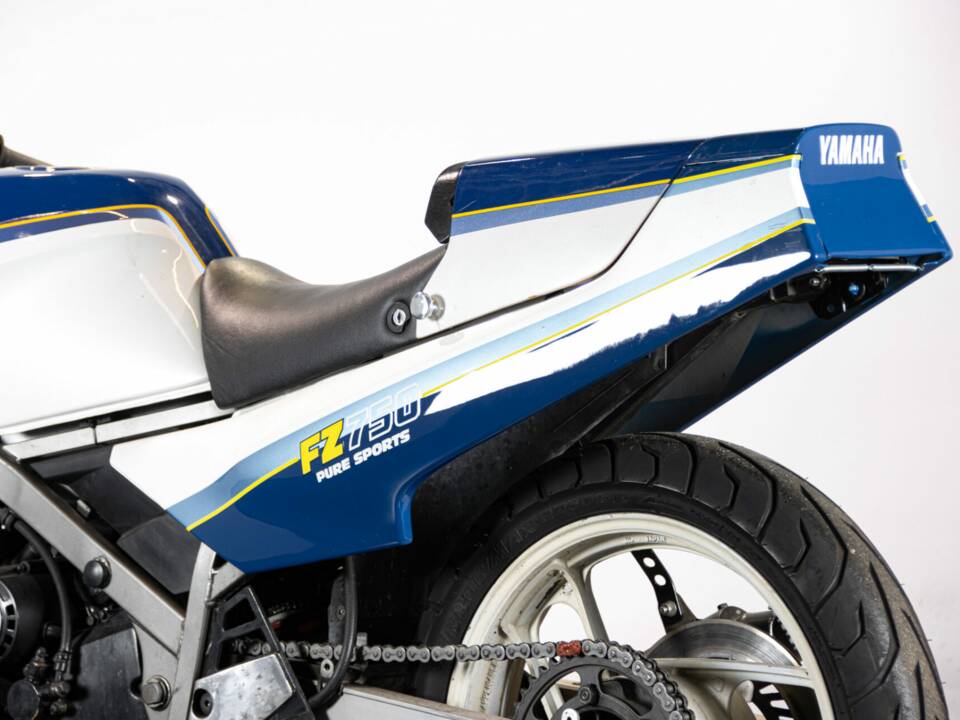 Bild 11/50 von Yamaha FZ 750 (1986)