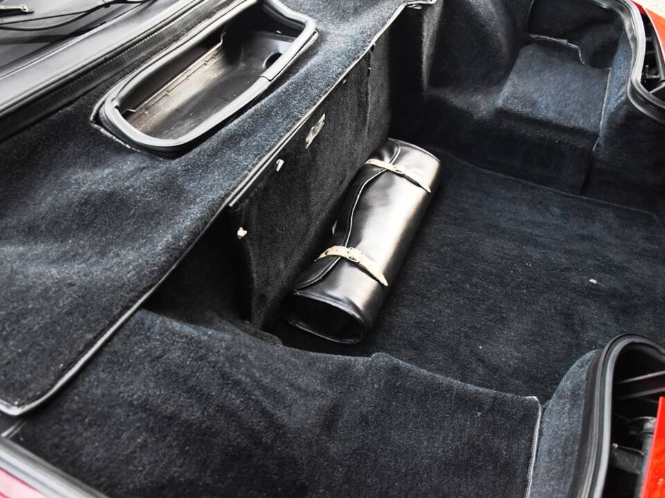 Afbeelding 34/40 van Ferrari Testarossa (1986)