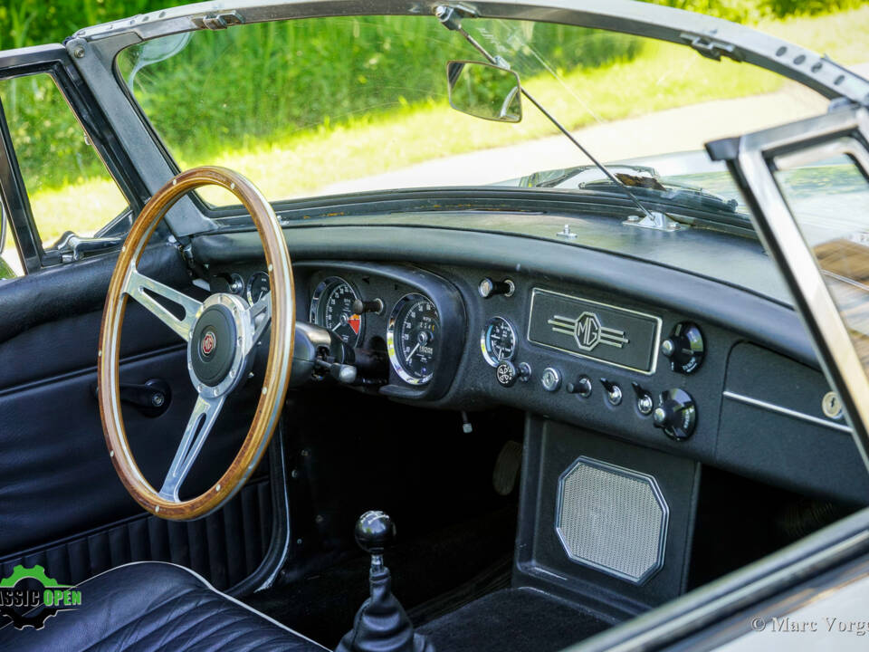 Bild 30/47 von MG MGB (1970)