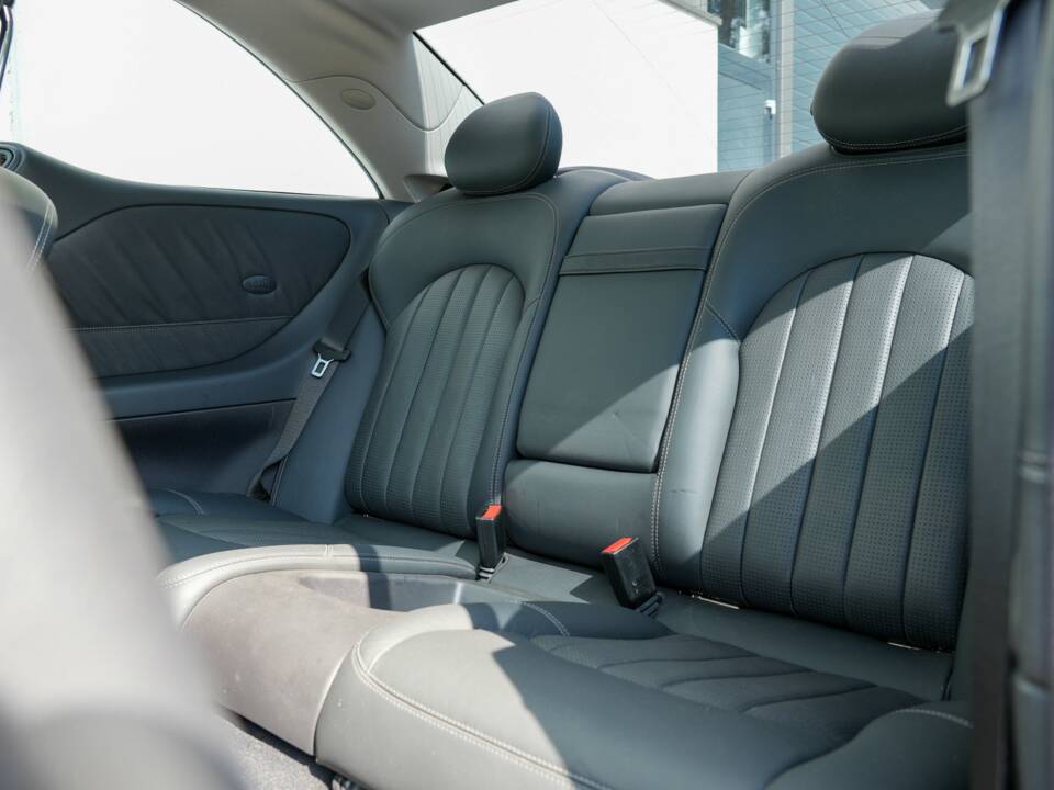 Bild 13/35 von Mercedes-Benz CLK 55 AMG (2003)