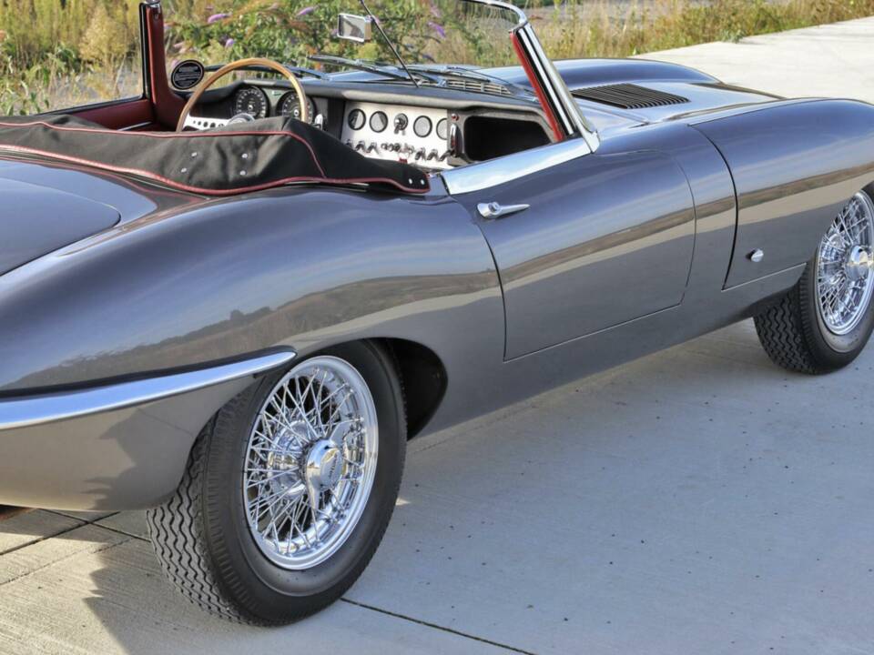 Image 27/50 de Jaguar E-Type 3.8 Flat Floor (1961)