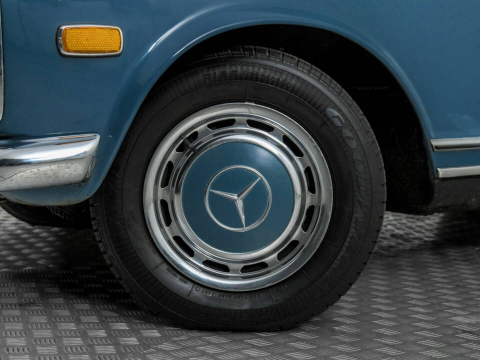 Image 4/50 of Mercedes-Benz 280 SL (1969)