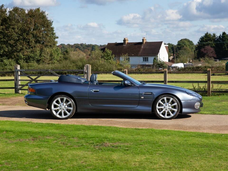 Imagen 2/50 de Aston Martin DB 7 Vantage Volante (2003)