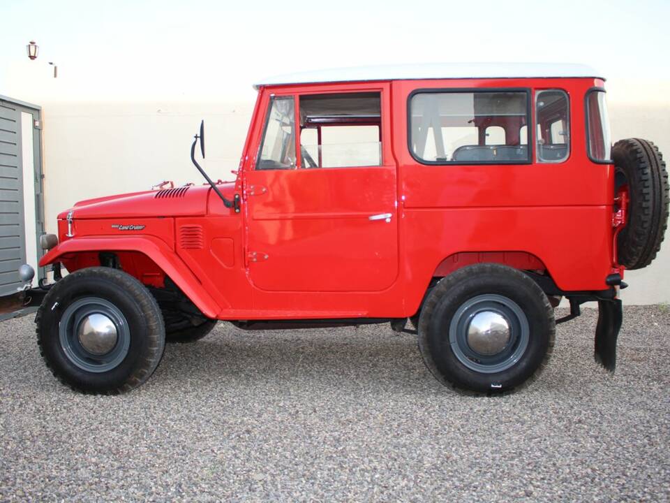 Bild 4/8 von Toyota Land Cruiser FJ 40 (1978)