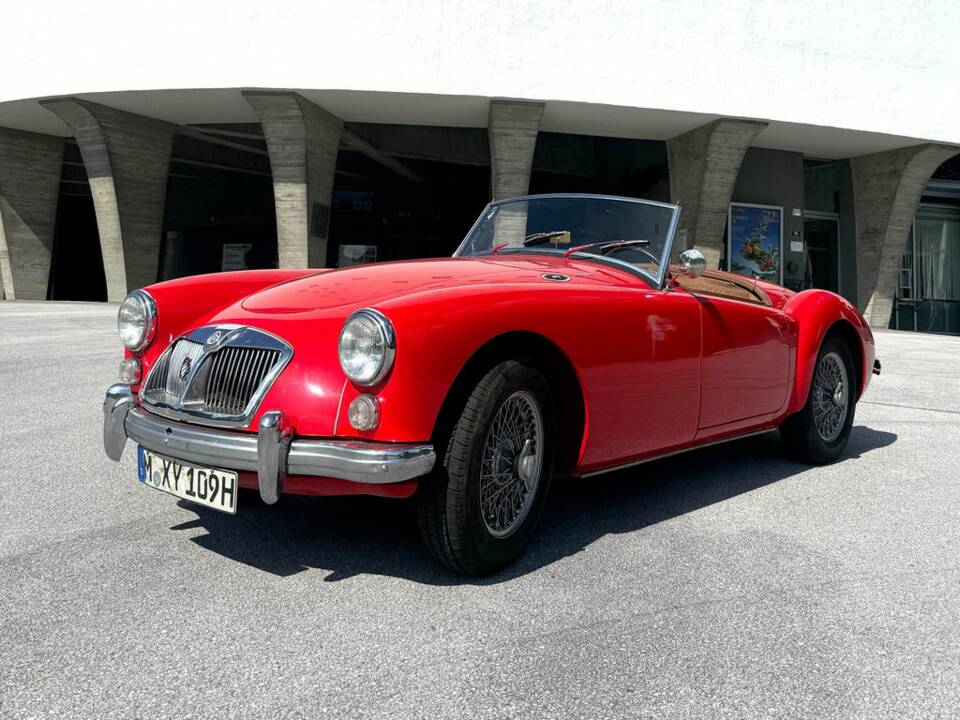 Image 1/8 of MG MGA 1600 (1961)