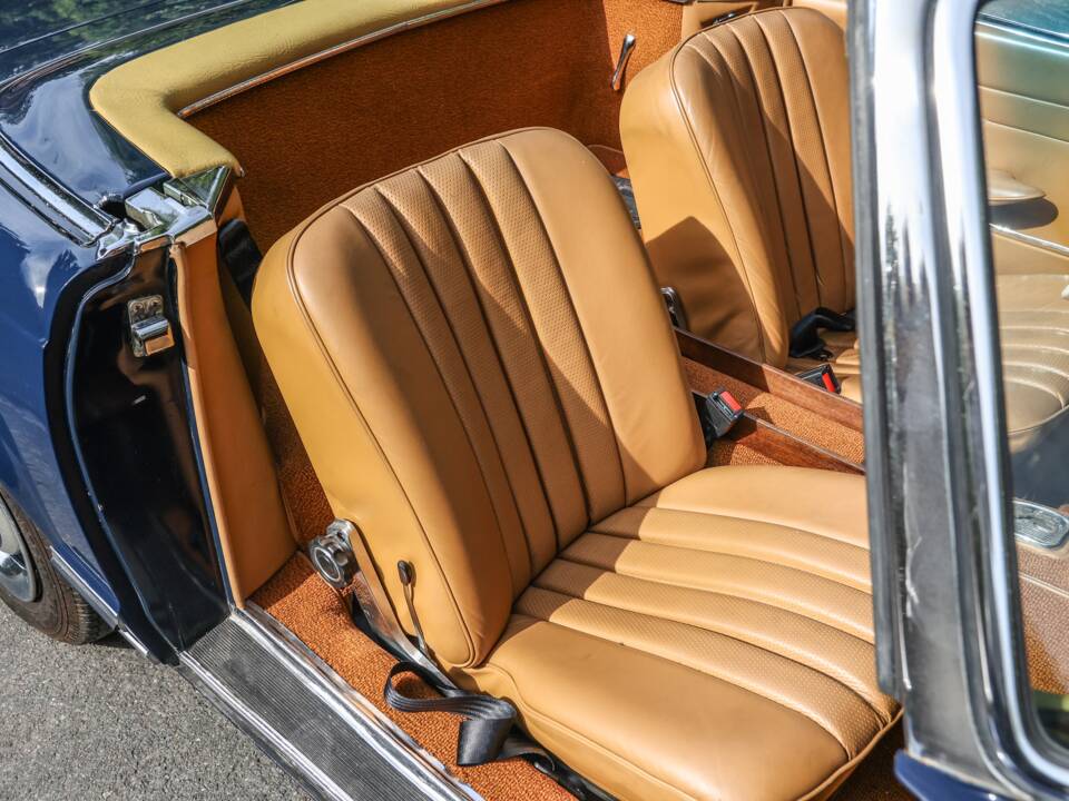 Bild 33/46 von Mercedes-Benz 230 SL (1966)