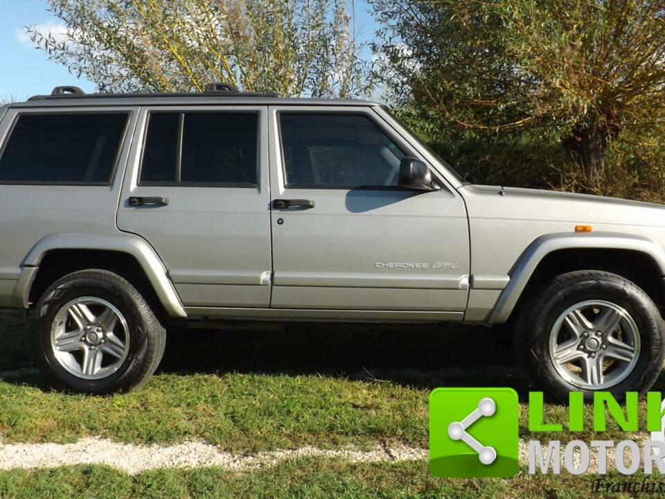 Afbeelding 5/10 van Jeep Cherokee 2.5 TD (2000)