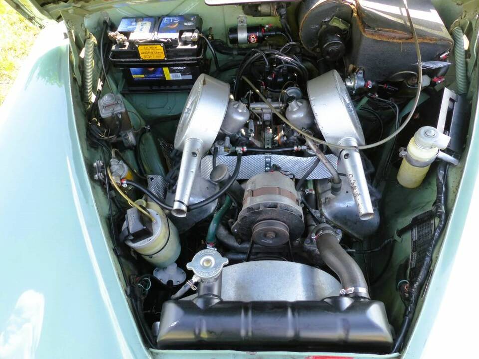 Daimler V8-250 Limousine grün 1967