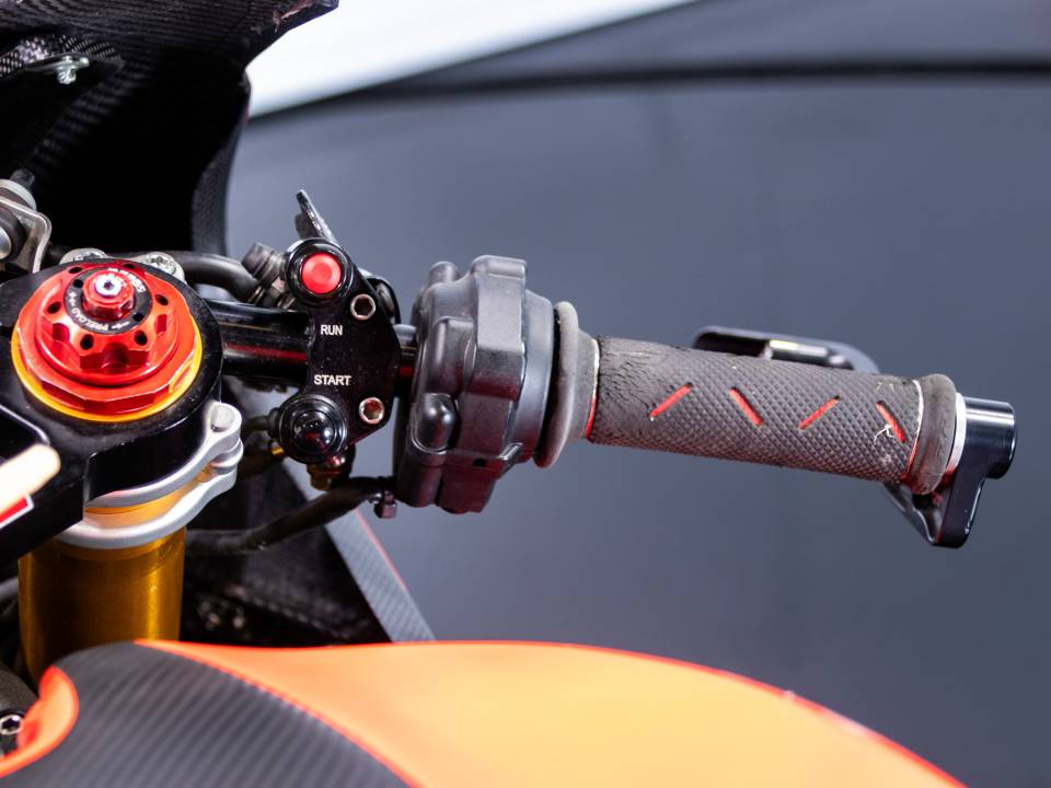 Image 40/50 de Ducati DUMMY (2019)