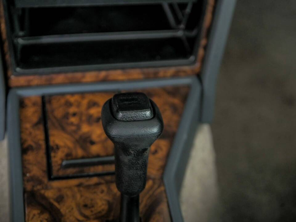 Bild 34/50 von Chrysler Le Baron 2.5 Turbo (1988)