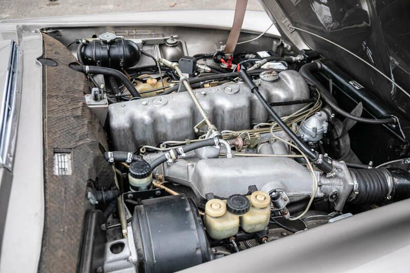 Image 10/37 of Mercedes-Benz 280 SL (1970)