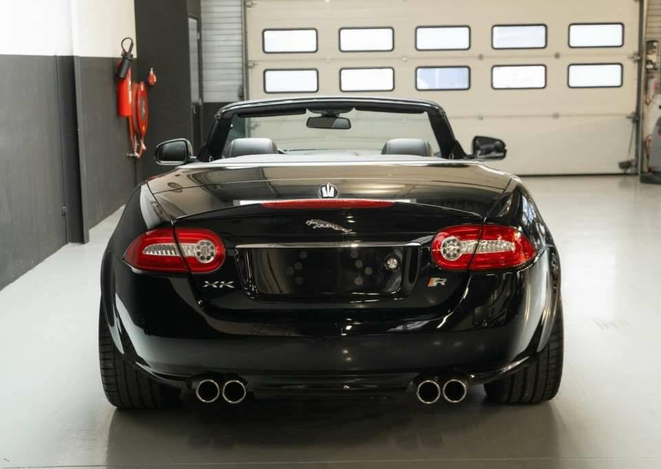 Image 23/50 of Jaguar XKR (2013)